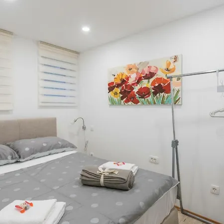 Norah Apartment
